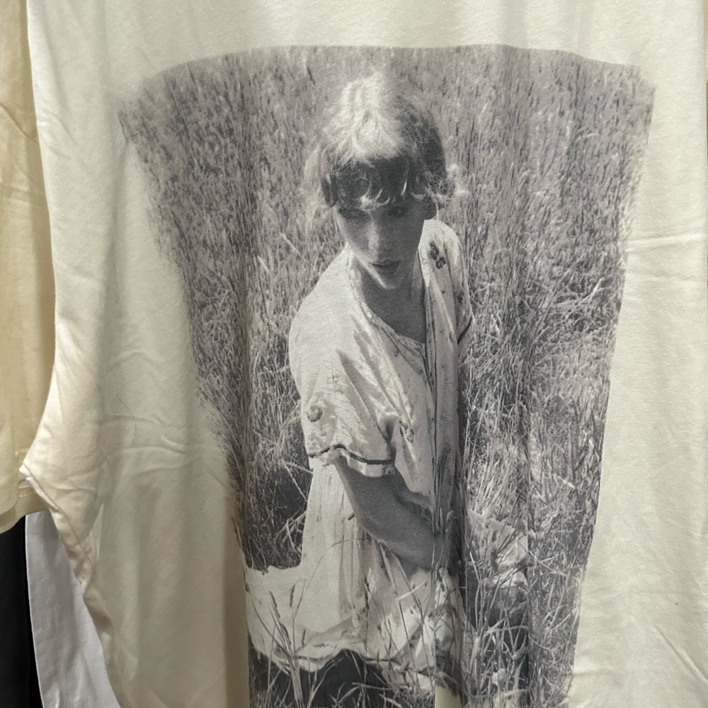Taylor swift shirt xxl